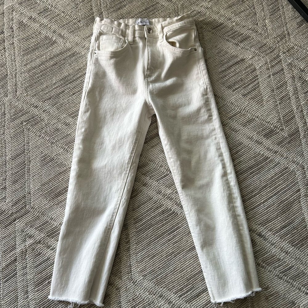 Zara Cream Women's Ankle Cropped Size 0 Jeans
